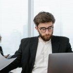 Po trzydziestce na nowym kursie: pierwsze kroki do udanej zmiany zawodu