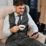 Od biura po weekend: komplet garniturowy na co dzień bez zadęcia